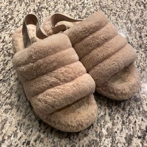 Preloved ugg slippers